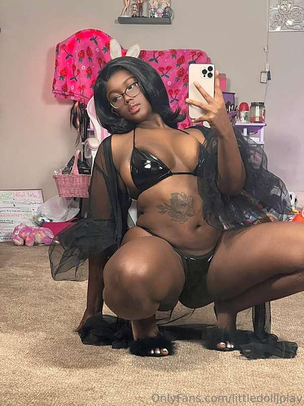 Black silk, soft sin🖤