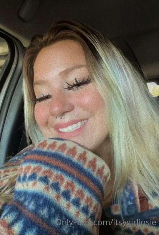 Hey daddy, can you do something for me?🥺 can you message me ..