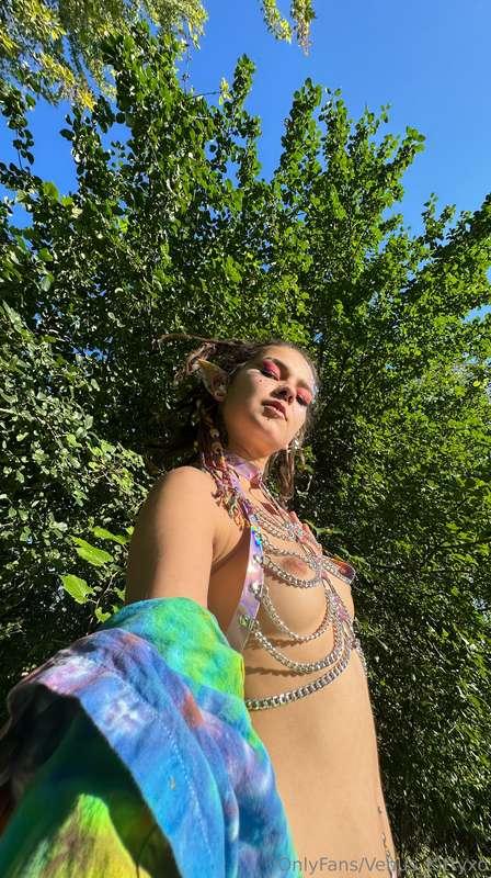 A topless fairy appears in your backyard, what are ya gonna ..
