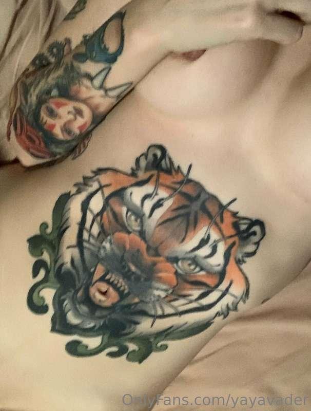 Bedtime 😜 whole pic @yayavader 
For only 6$ this month 🎁