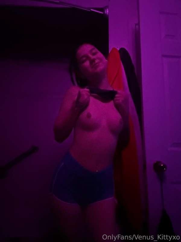 Wanna have a blurry night together? 😏😈💙