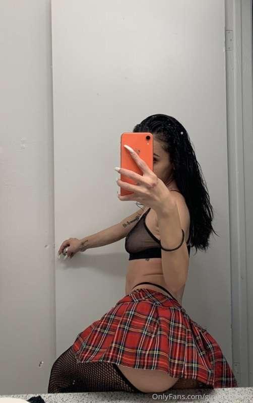 Looking for a friend with benefits 😋