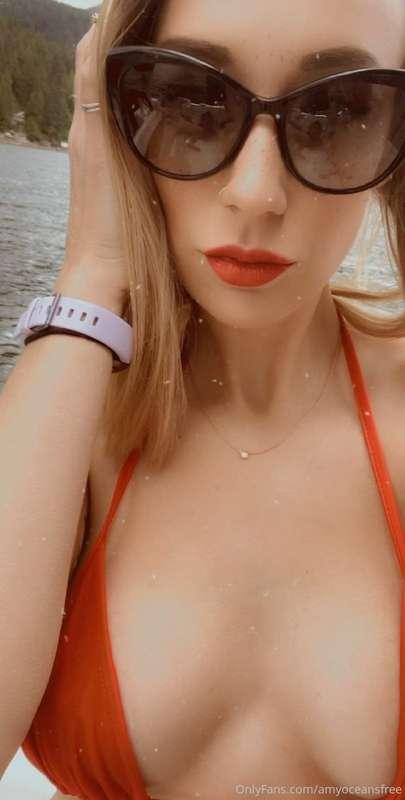 Lady in red... @amyoceans