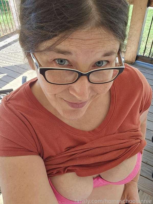 Do I still look sexy after butchering a few lambs? 

#bra #cleavage #tits #glasses #wife #farm #outdoors #ohio #mama