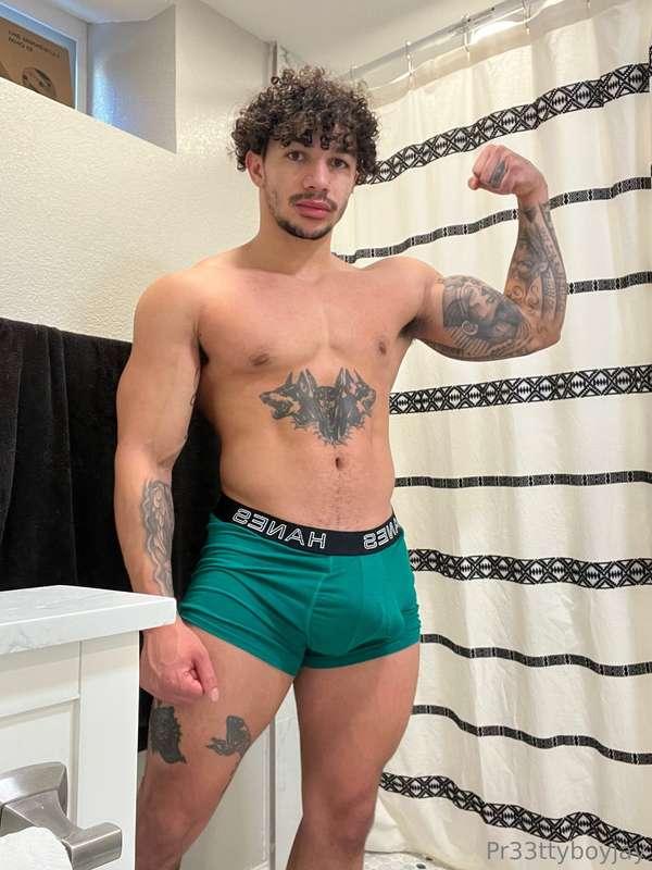 Wanna see me stroke it nice and slow? 😘