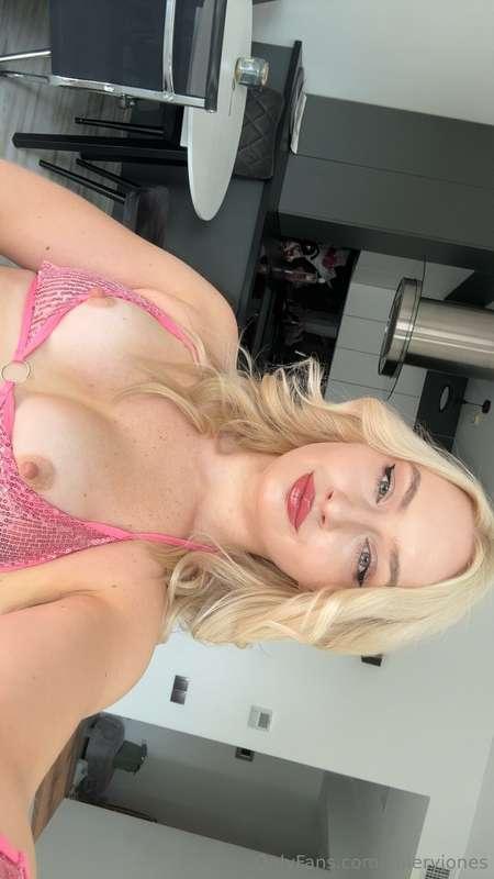valeryjones image #0