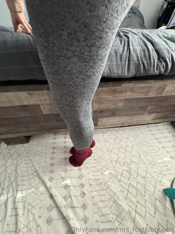 mrs_footjobqueen image #12