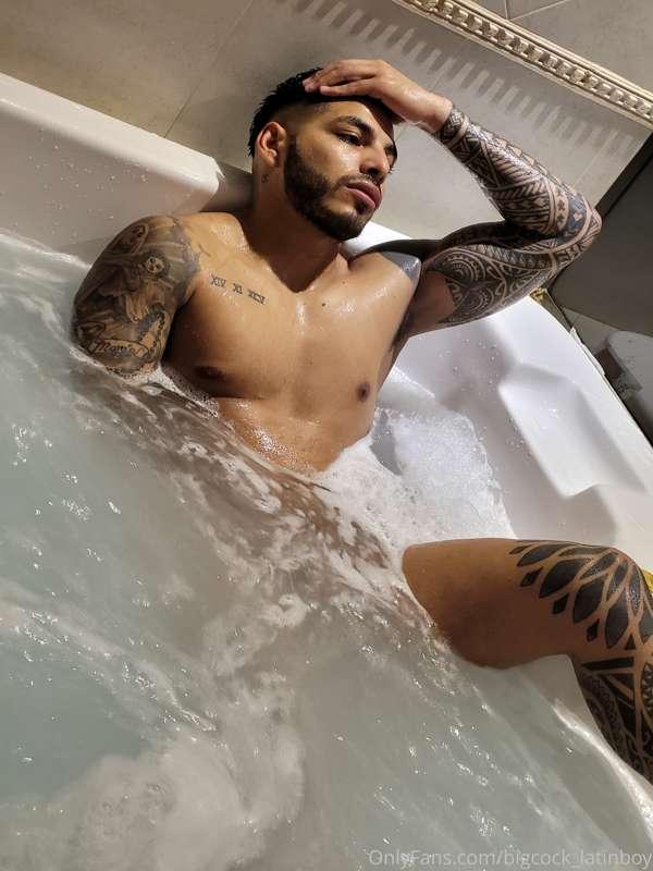 do you want to bathe with me baby? 😏 🙊
