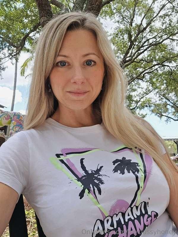 It's such a pretty day today💋💋