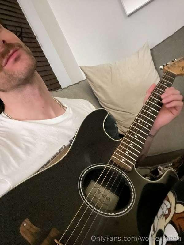Relaxing, how about you? 🎸 
