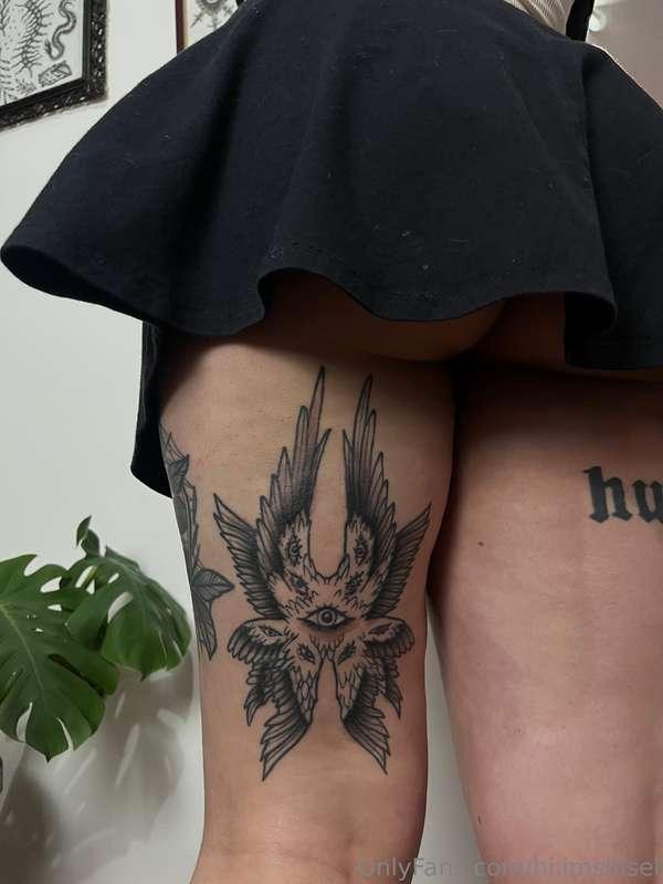 I fixed a tattoo and added shading🪽What do you think, pig?🐷