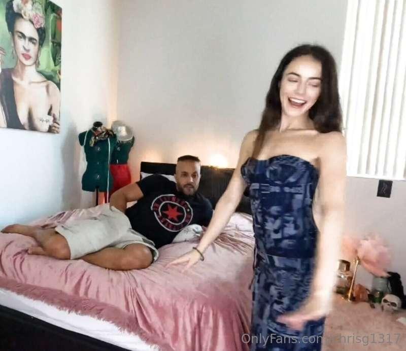 Hot new scene available with the very sexy @kyliexy 