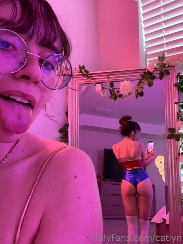 cheeky ;) what more outfits do you wanna see my ass in?