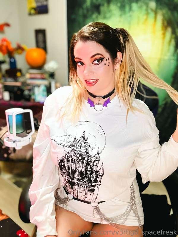 🖤✨ Live tonight at 8:45 EST with Diablo 🦇🏰 20 subs = change ..