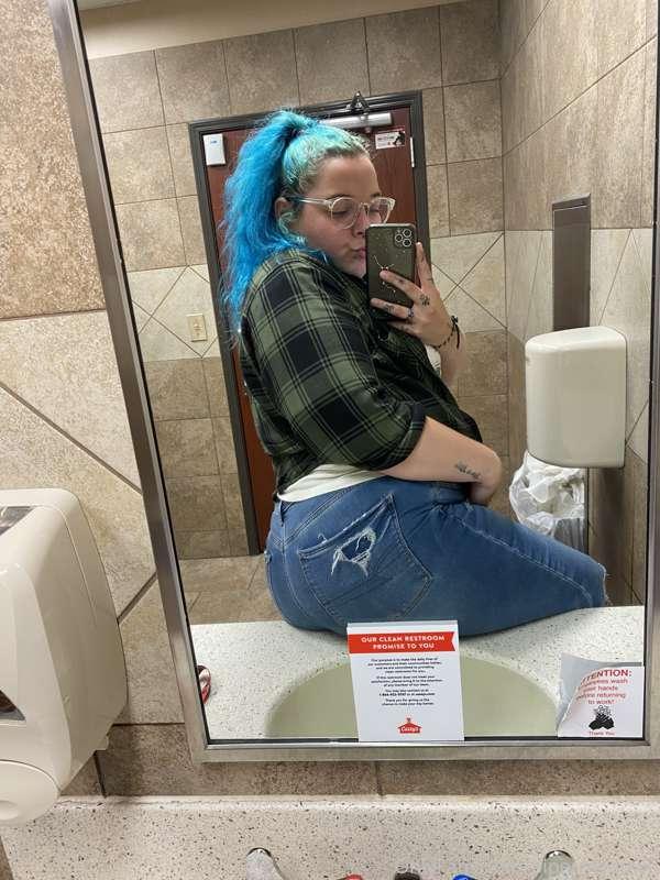Casey’s sinks are just so 🤌🏼