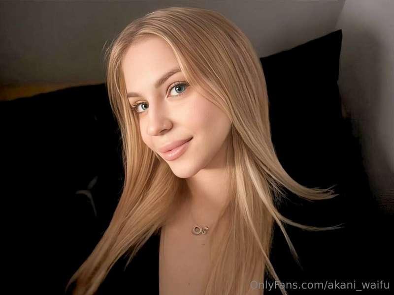 🥰Free subscription @sindy_haze 🥰This cutie with angelic face..