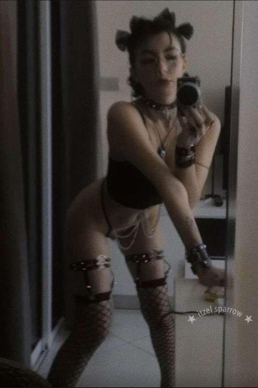 itzel2002 image #1
