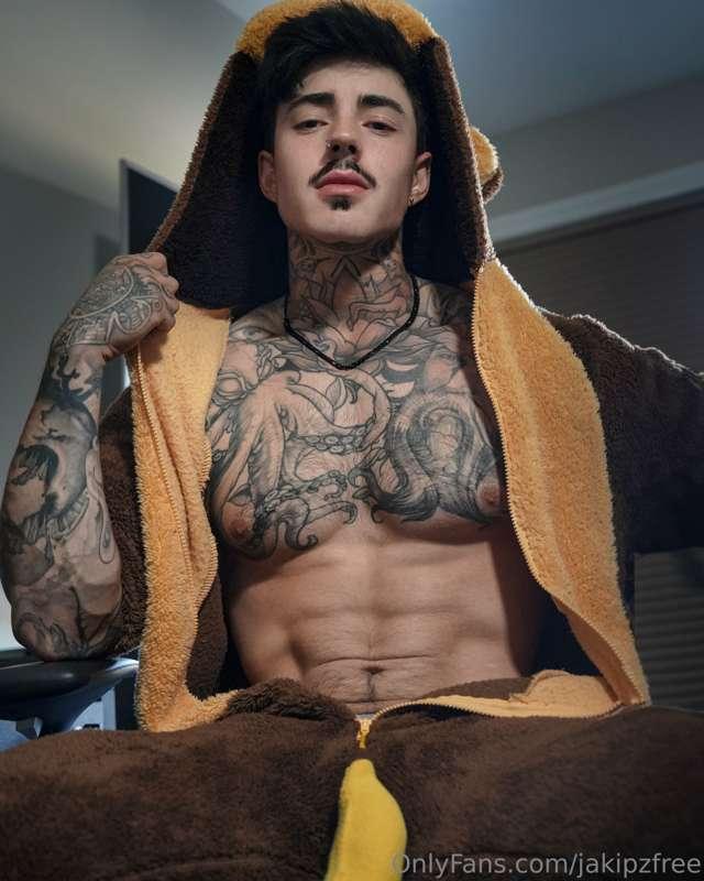 Would you last the entire sleepover 👀??
My VIP content 🔞👉 @J..