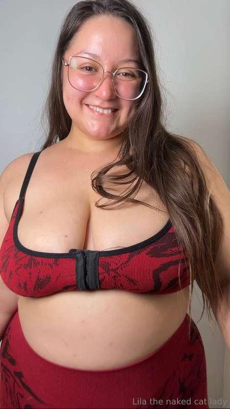 Do I look good in red ❤️?