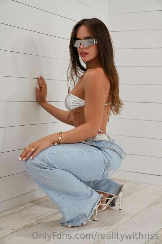 sweet angel @gabydepaulaaa gave me a free link to her page. ..