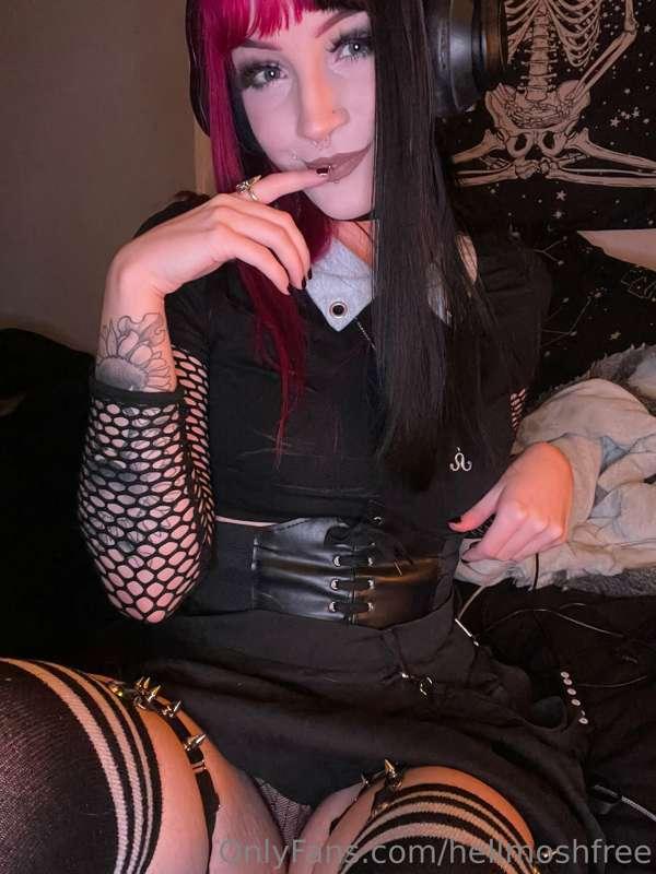 Reminder about my $5 holiday sale on my main page. Over 1k c..