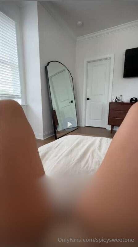 come play with my pussy 🐱 