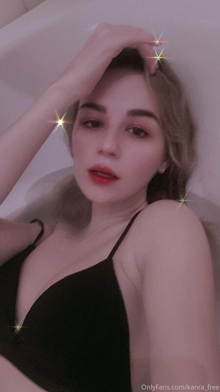 Playing in bath today~

For more check ??????
https://onlyfa..