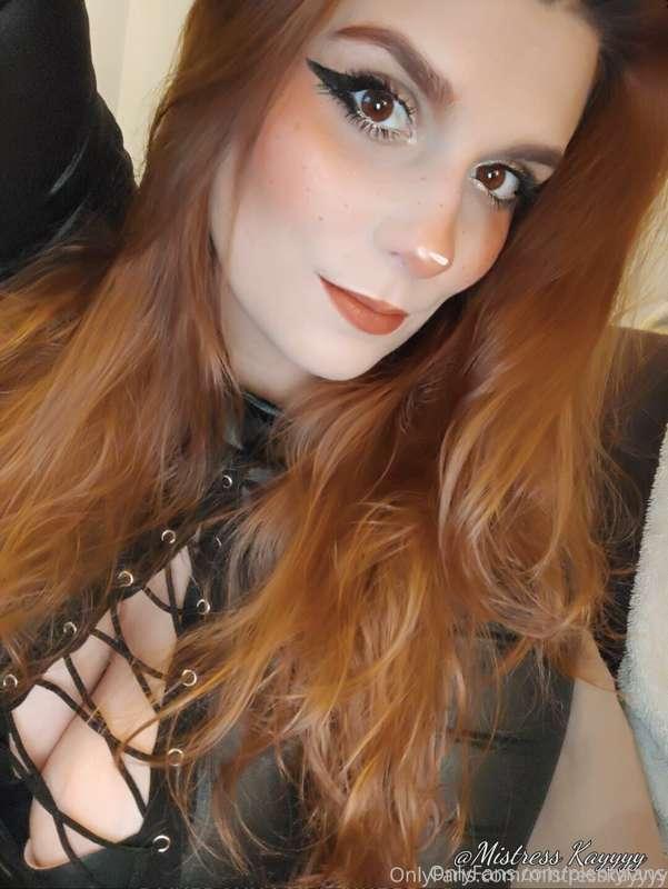I'm Mistress Kayyyy a 26 yr old thick domme
🅵🆁🅴🅴 to subscrib..