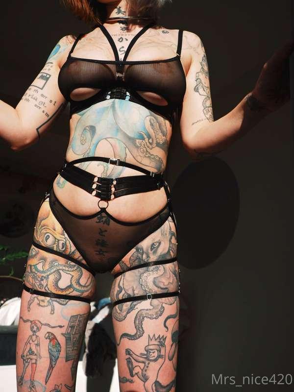 For a set with this lingerie, what do you prefer?