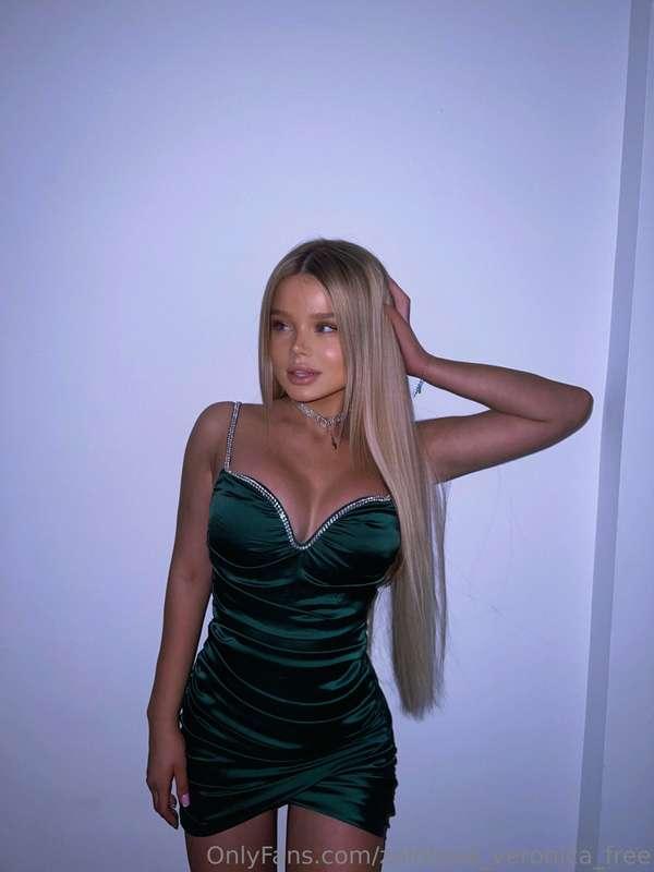 Night out! ✨ Do u like the fit?