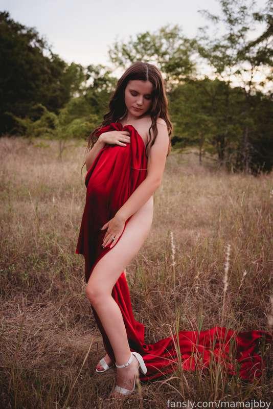I got all of my professional photo shoot pictures back😜