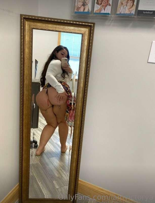 Check-in and punish this pussy all afternoon baby ;)