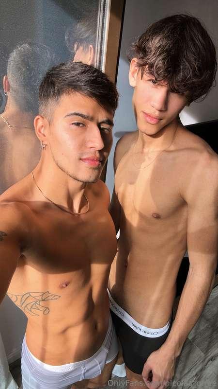 What happened with my roommate? 👀👀🔥 @alejandrotwinkx