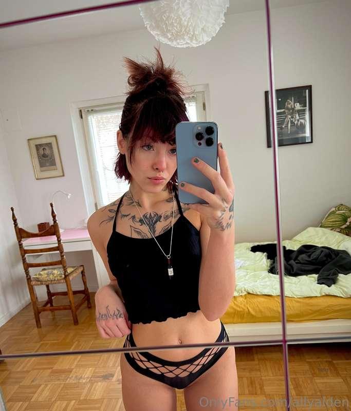 heyyy!! got any suggestions on what should i do today wearin..