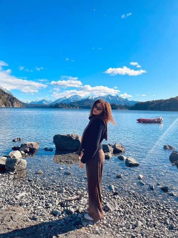 i want my life to be always happy and always bright and full..