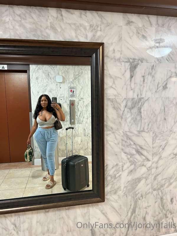 On my way to make a lesbian movie 🎥 💦⭐️👯‍♀️ DM for first dib..