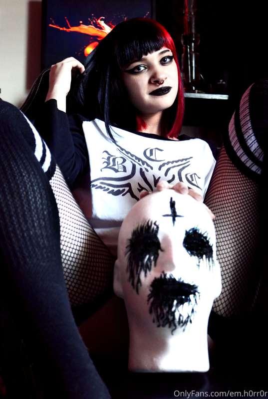 gunna use this 🍑🍑 as a sacrifice tonight...
~ who wants to j..