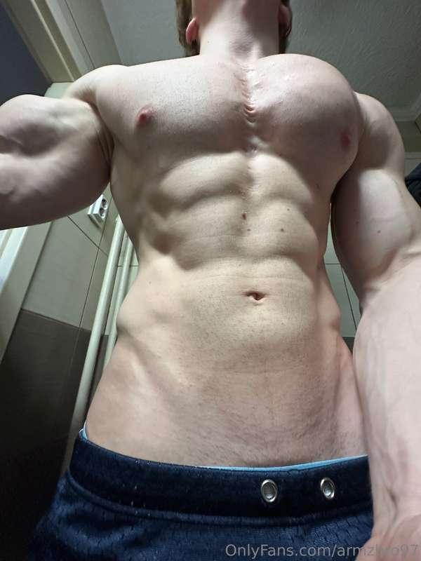 armzbro97 image #0