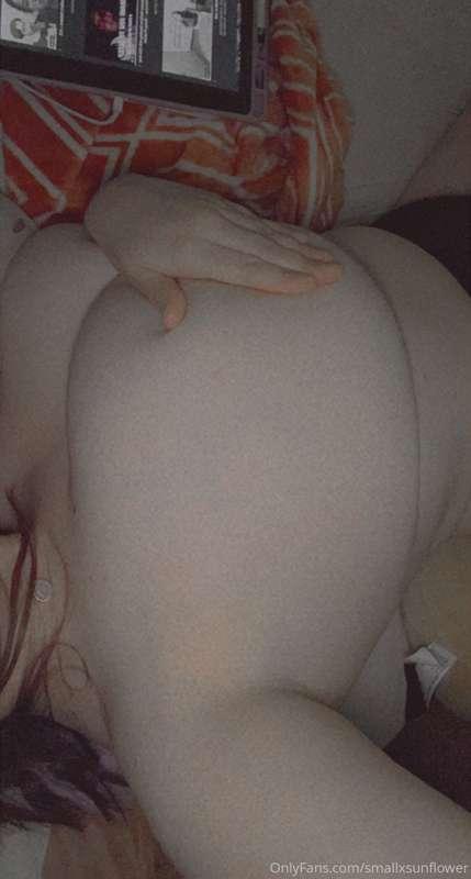 side booba