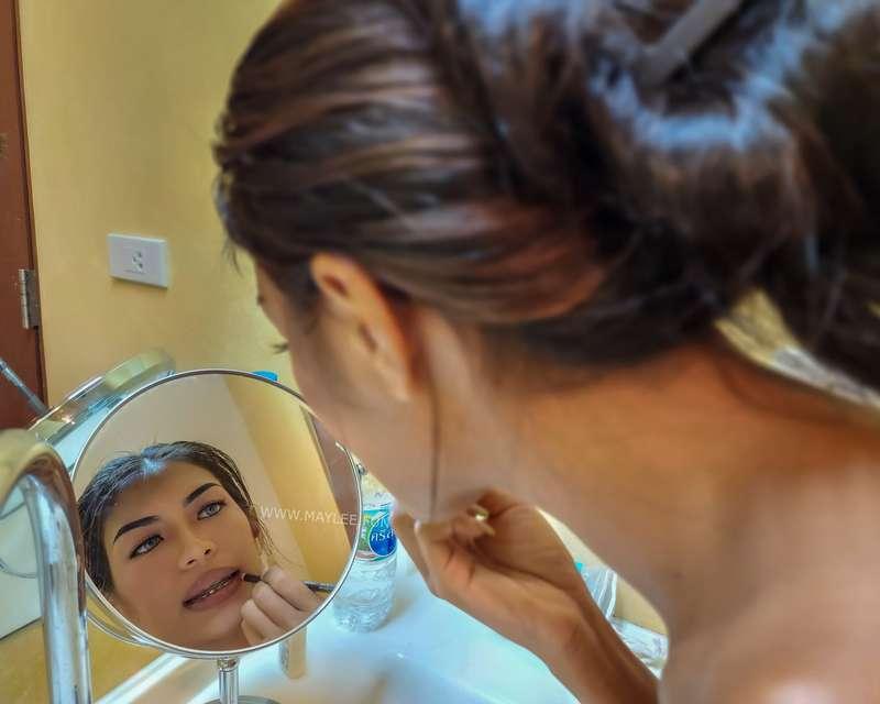 Hey babe, do you prefer me with make-up or no make-up? 👀💄