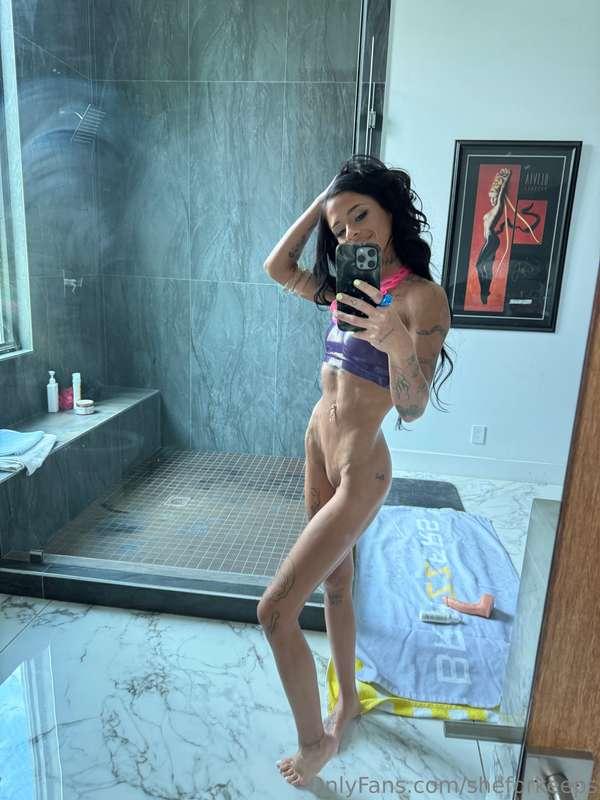 Who's joining me in the shower this morning? ;)