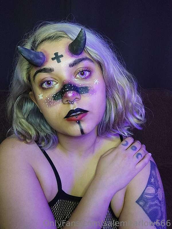 Horror movies and chill?

(Preview for Twilight)