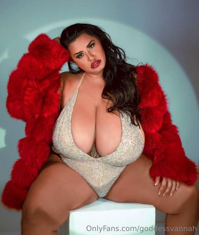 Doesn't @sofiaroseondemand have the best NATURAL 🍒's in the ..
