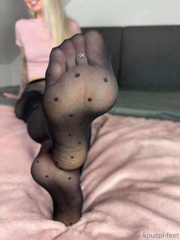 knuspi-feet image #0