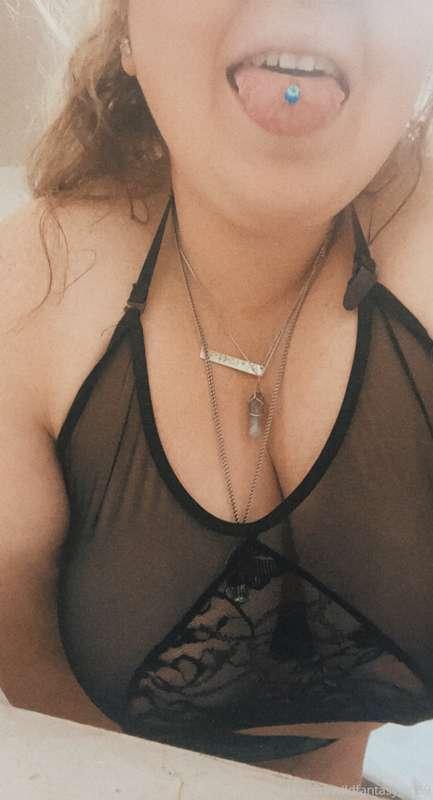 I’m HORNYY. Let’s have sum fun 💦👅