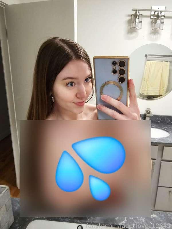 Have you ever wanted to know what I'd look like with your cum on my chest? 💦😉 I wonder if we'd have to go for round two if I went into the other room to clean up and sent you these pics 😜 

Details: Fully topless (nipples are visible), fake cum on my chest, 5 photos

#cum #topless #nipples #naturaltits #busty #mommy #milf #fyp #photos #boobs #selfie #brunette #tits #titties #cumonboobs #cumontits #cumshot #hugeboobs #boobs 