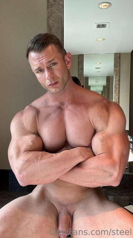 You sit and stare at it like it’s going to suck itself😂
Get ..