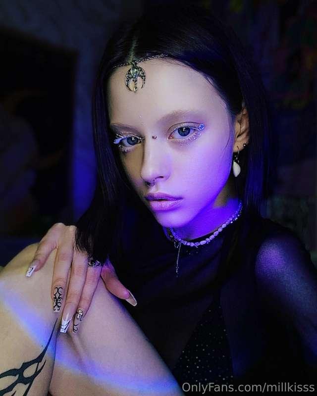 There is always a beauty and mystery in the darkness 🌙
