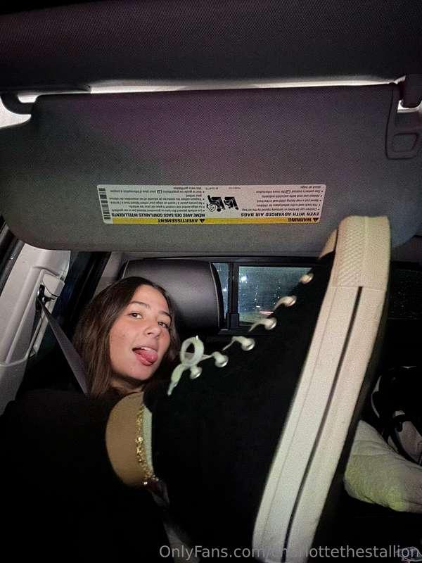 I’m going out tonight and im wearing my new converse, these ..