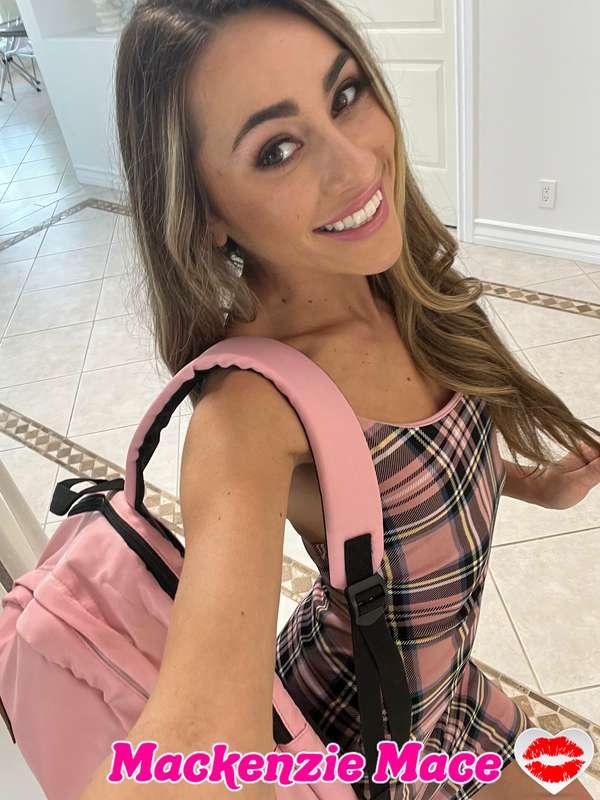 Omw To Saturday Slut School!!! 😏😈